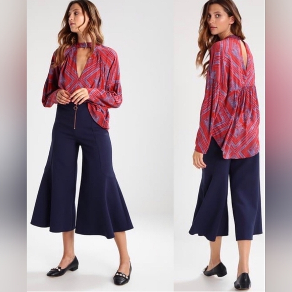 Free People Walking on a Dream Tunic Blouse Red Blue Geometric - Size Small NWT - Picture 2 of 10